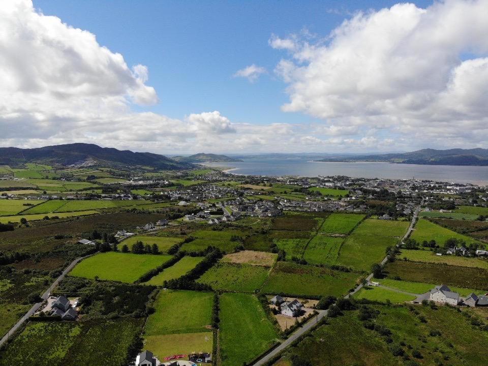 Sally'S Vineyard Buncrana Luaran gambar